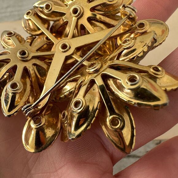 Vintage Iridescent Floral Pearlized Rhinestone Brooch - Picture 5 of 7